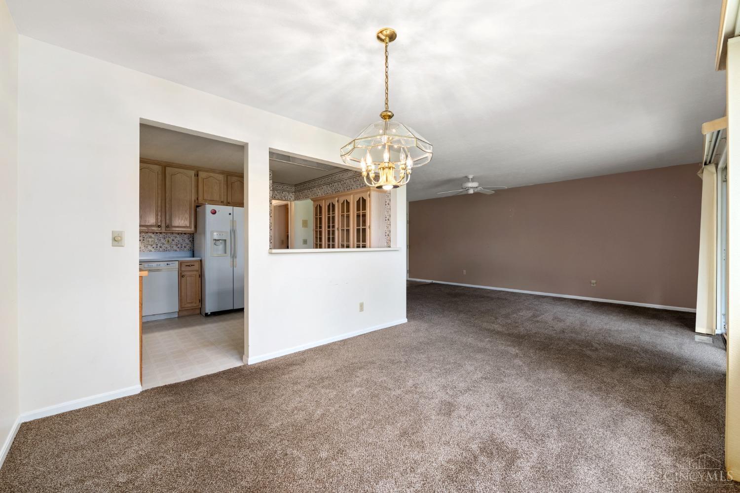 7913 Cheviot Road, Unit 26 Cincinnati, OH 45247 - Photo 4 of 33