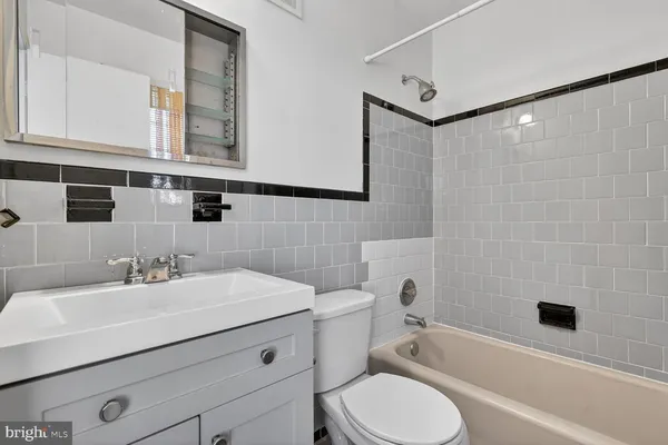 $975,000 | 4201 Dunnel Lane, Kensington, MD 20895