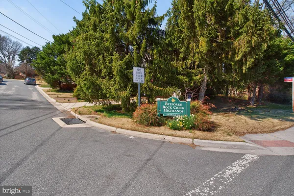 $975,000 | 4201 Dunnel Lane, Kensington, MD 20895