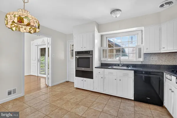 $975,000 | 4201 Dunnel Lane, Kensington, MD 20895