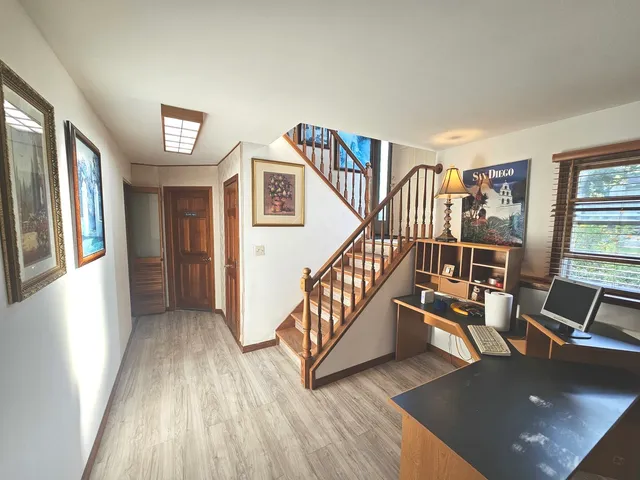 $349,900 | 424 Green View Drive, Park City, IL 60085