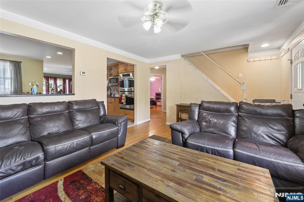 53 Yahara Avenue Rutherford, NJ 07070 - Photo 4 of 26