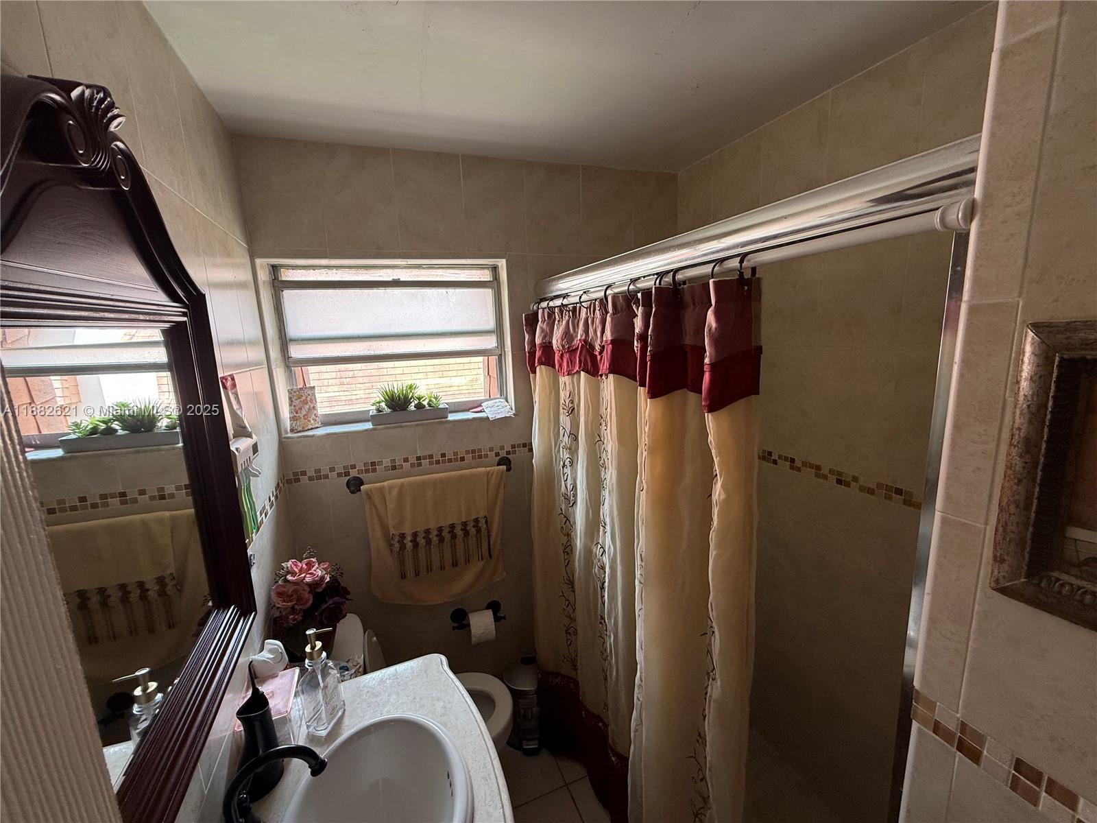 1560 West 46th Street, Unit 229 Hialeah, FL 33012 - Photo 13 of 18