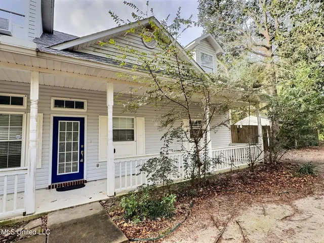 $1,700 | 9301 Blueberry Drive, Ocean Springs, MS 39564