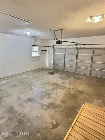 $1,700 | 9301 Blueberry Drive, Ocean Springs, MS 39564