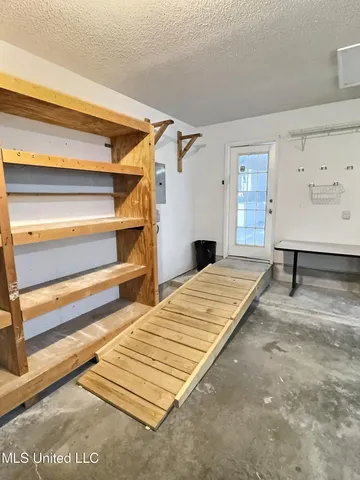 $1,700 | 9301 Blueberry Drive, Ocean Springs, MS 39564