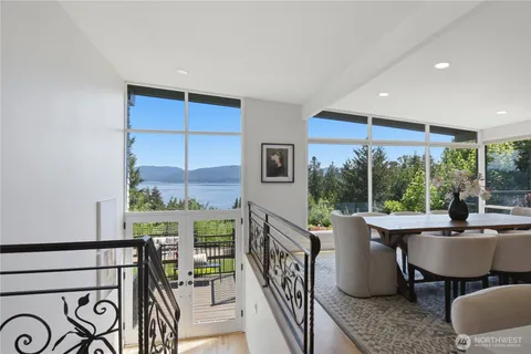 $2,775,000 | 639 West Lake Sammamish Parkway Northeast, Bellevue, WA 98008