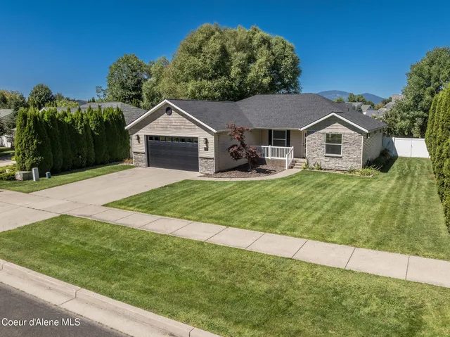 $615,000 | 2715 West Broadmoore Drive, Hayden, ID 83835