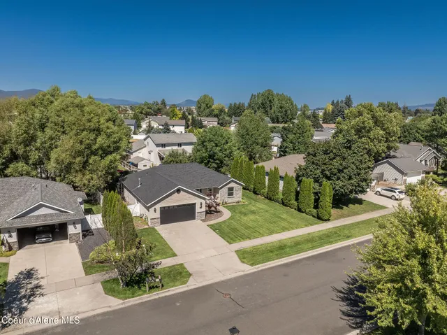 $615,000 | 2715 West Broadmoore Drive, Hayden, ID 83835