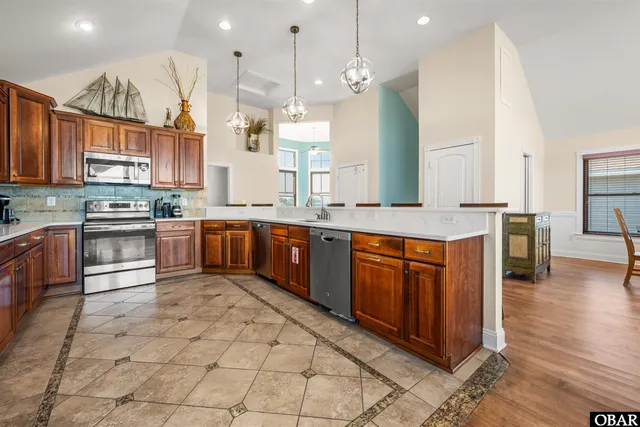 $2,999,999 | 8225 South Old Oregon Inlet Road, Nags Head, NC 27959