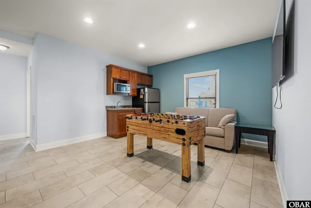 $2,999,999 | 8225 South Old Oregon Inlet Road, Nags Head, NC 27959