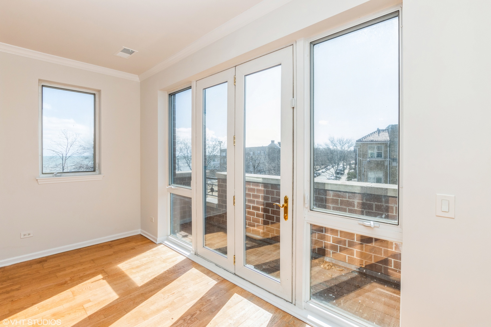 7768 North Sheridan Road, Unit D Chicago, IL 60626 - Photo 2 of 10 Gallery Image 2