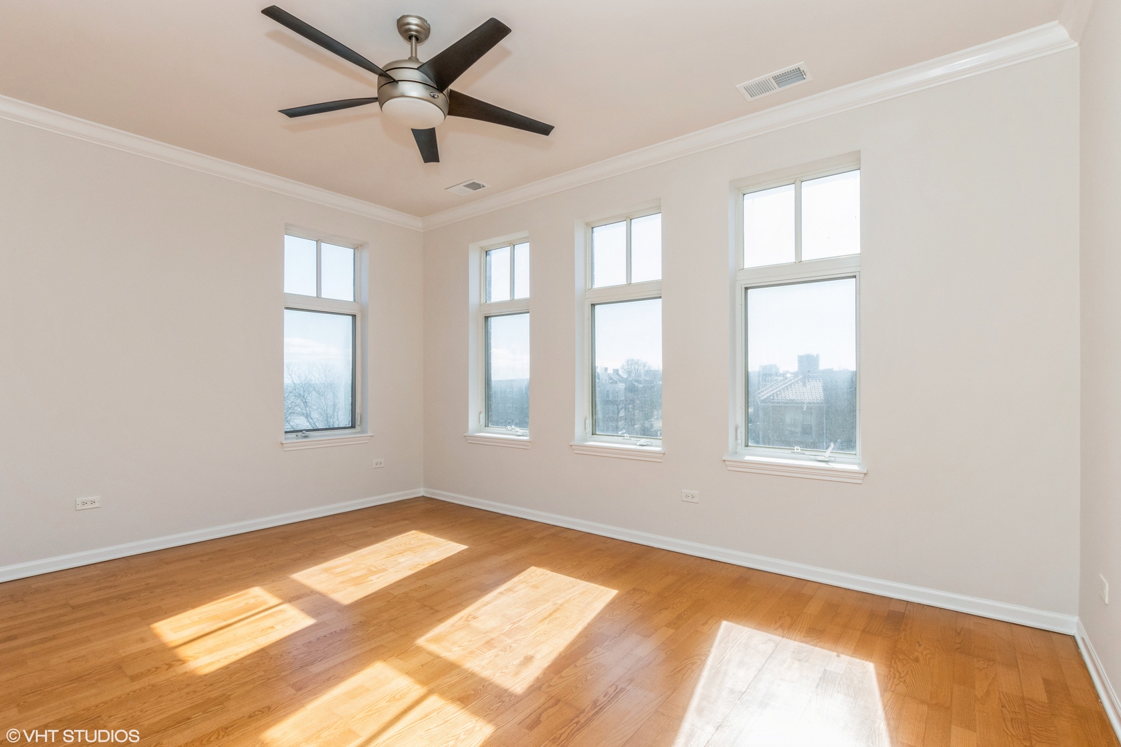 7768 North Sheridan Road, Unit D Chicago, IL 60626 - Photo 7 of 10 Gallery Image 7