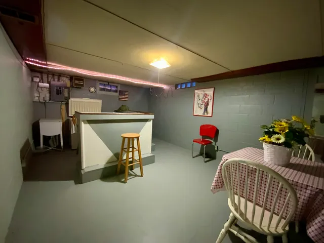 $255,000 | 1720 Viebahn Street, Manitowoc, WI 54220