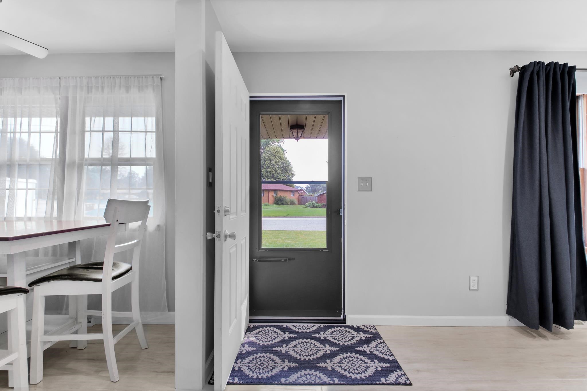 832 Sunset Road Morton, IL 61550 - Photo 3 of 32 Gallery Image 3