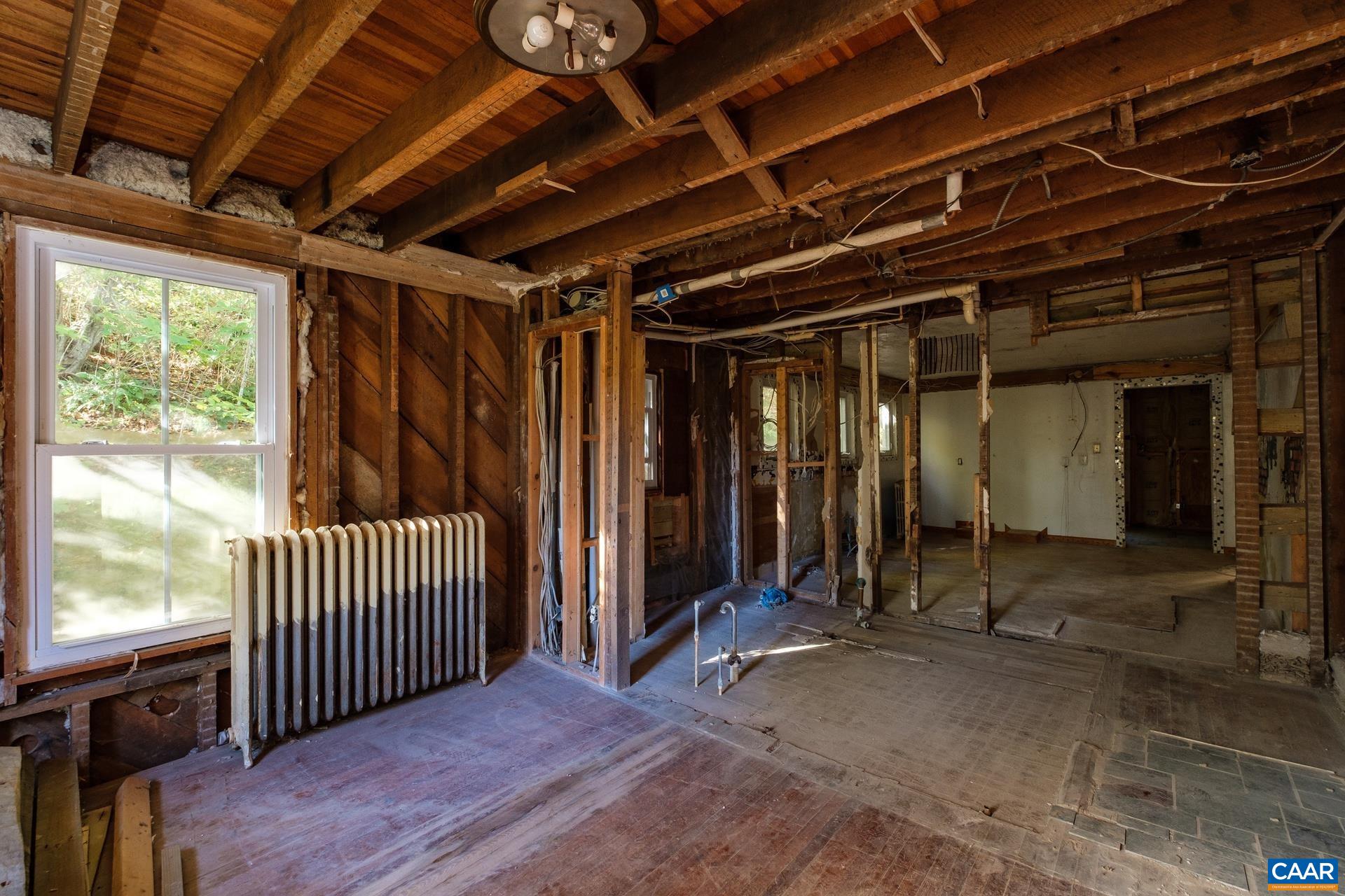 37 Pharsalia Road Roseland, VA 22967 - Photo 13 of 59 a view of porch with two chairs