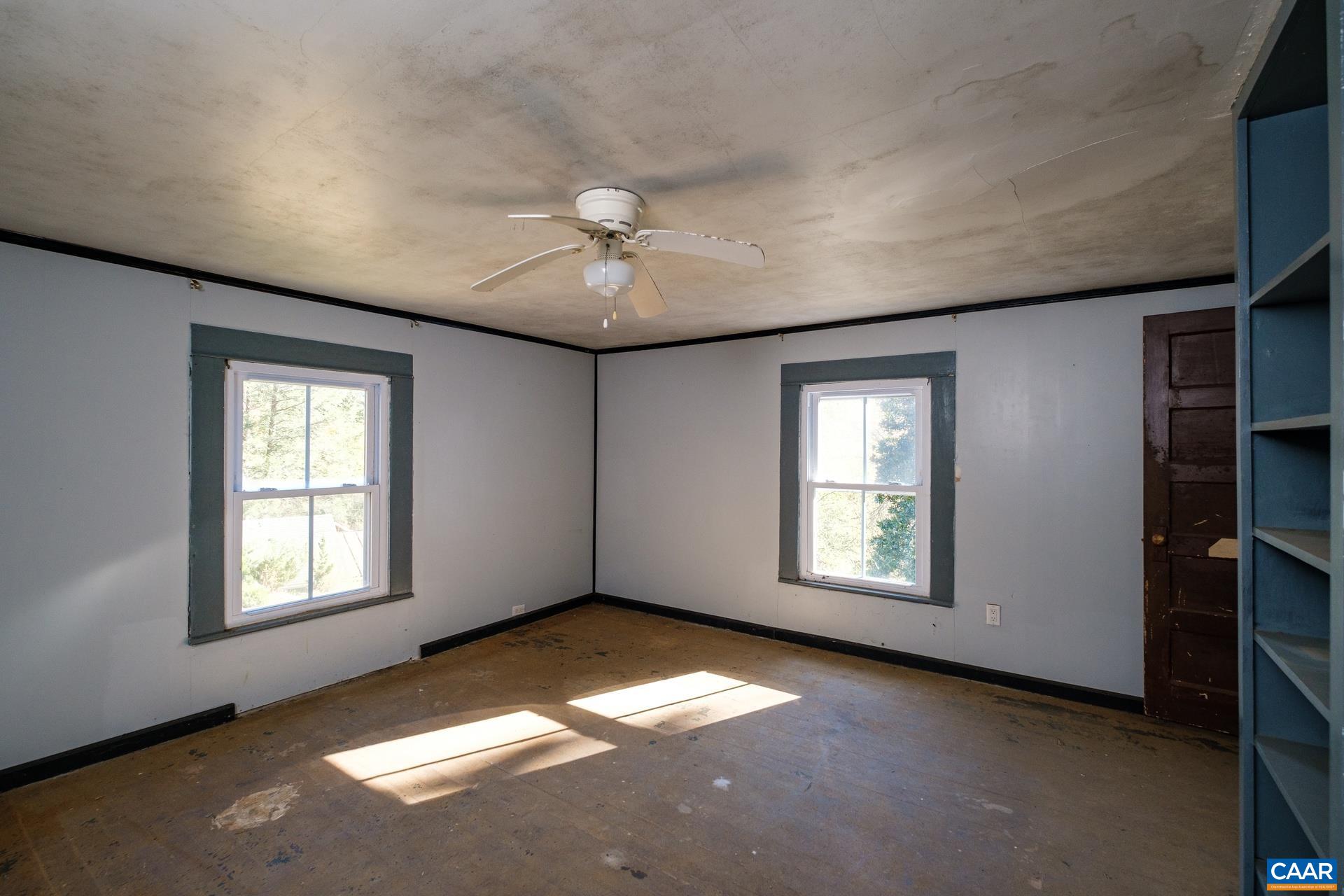 37 Pharsalia Road Roseland, VA 22967 - Photo 15 of 59 an empty room with windows