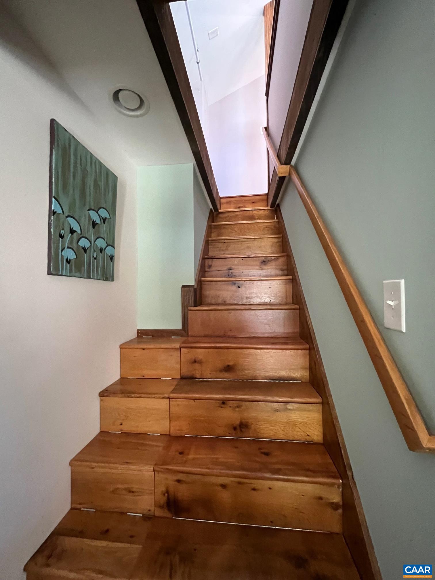 37 Pharsalia Road Roseland, VA 22967 - Photo 32 of 59 a view of entryway