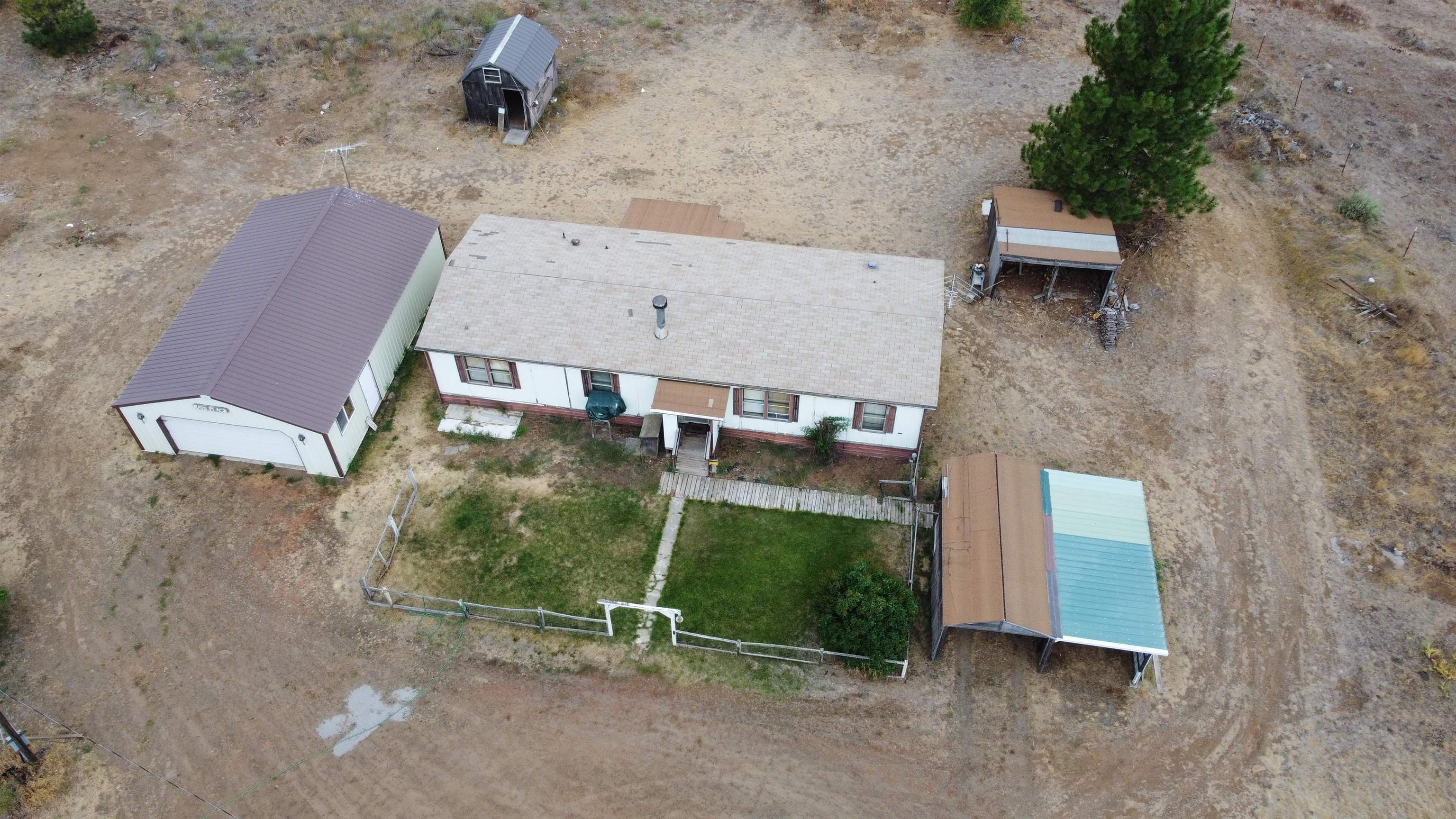 16402 South Carstens Road Edwall, WA 99008 - Photo 3 of 50