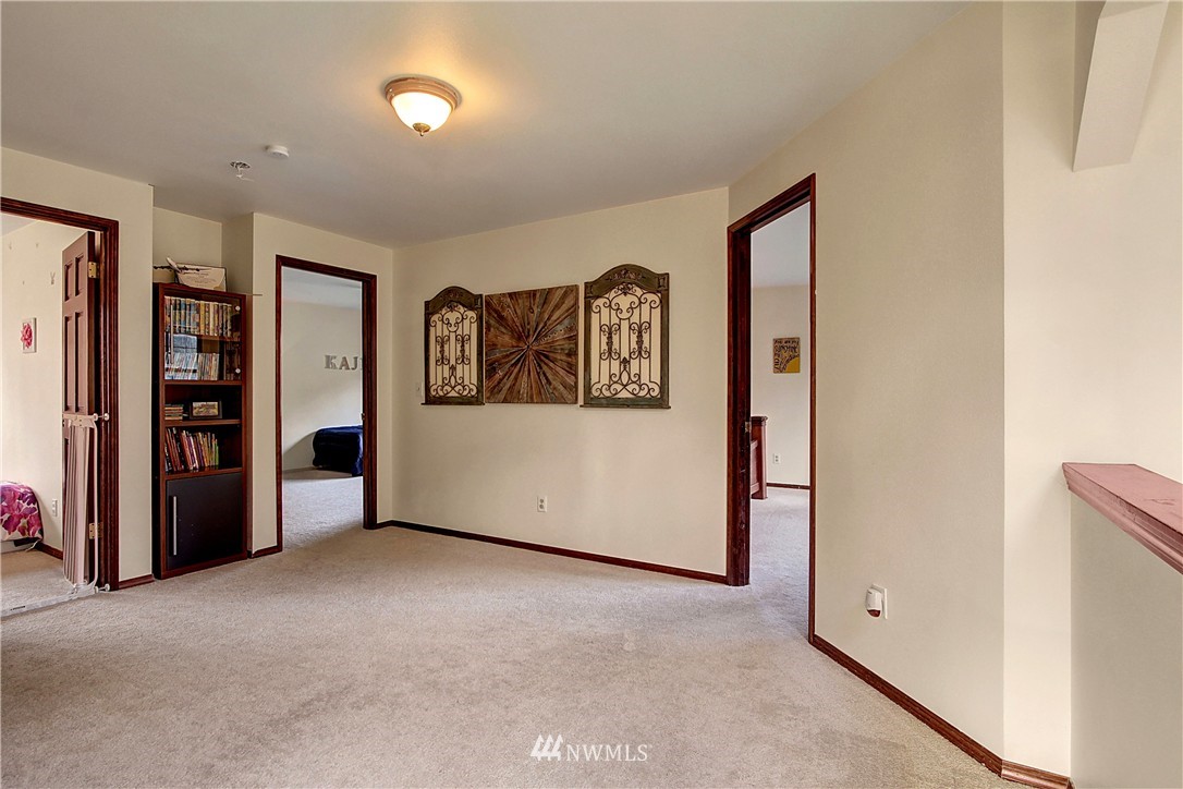 21036 Lake 16 Road Mount Vernon, WA 98274 - Photo 15 of 23 Gallery Image 15