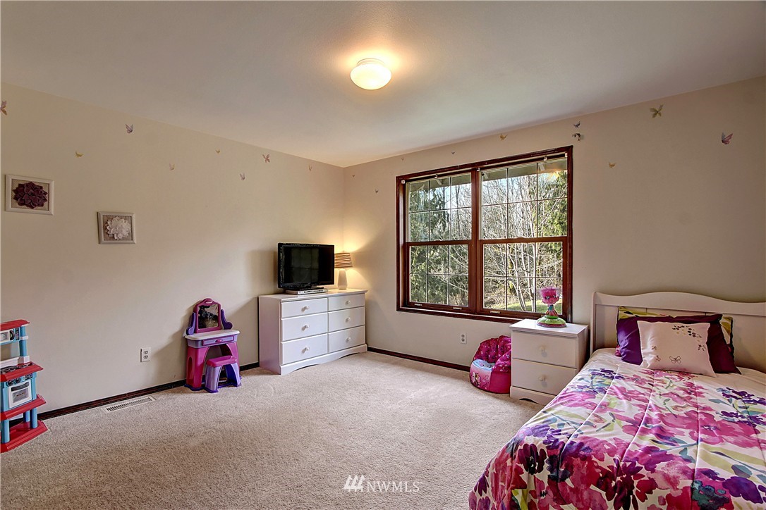 21036 Lake 16 Road Mount Vernon, WA 98274 - Photo 18 of 23 Gallery Image 18