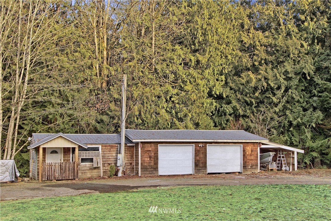21036 Lake 16 Road Mount Vernon, WA 98274 - Photo 3 of 23 Gallery Image 3