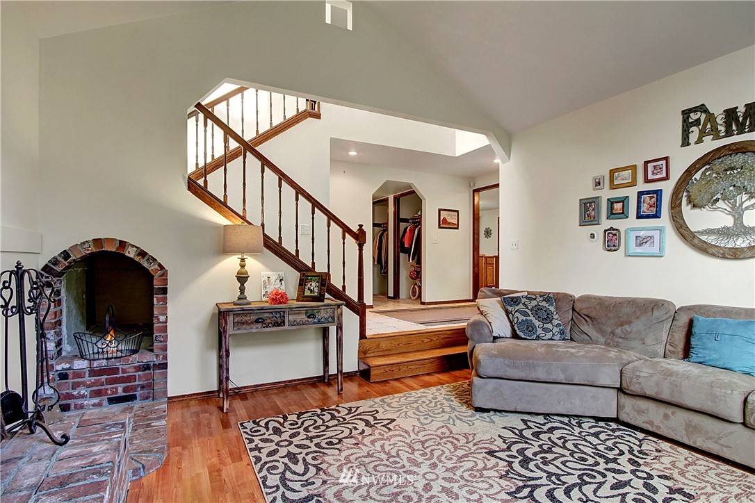 21036 Lake 16 Road Mount Vernon, WA 98274 - Photo 6 of 23 Gallery Image 6