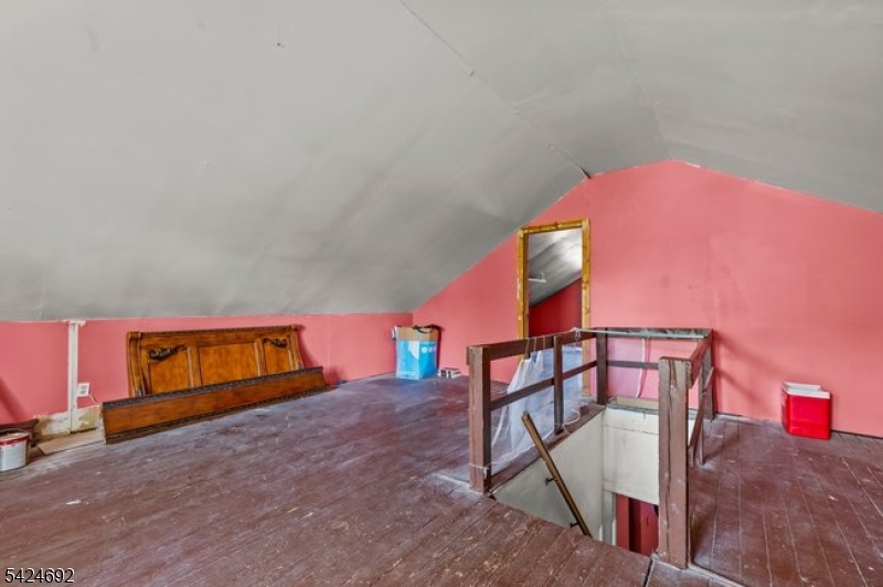 42 Scheerer Avenue Newark, NJ 07112 - Photo 22 of 34