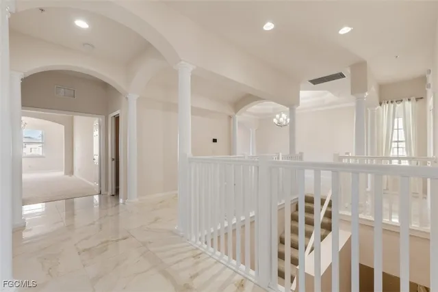 a view of entryway with a bathroom