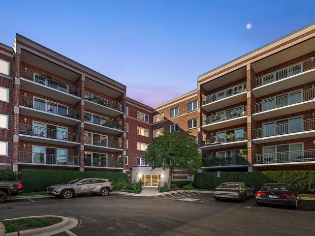 $2,500 | 5360 North Lowell Avenue, Unit 404, Chicago, IL 60630