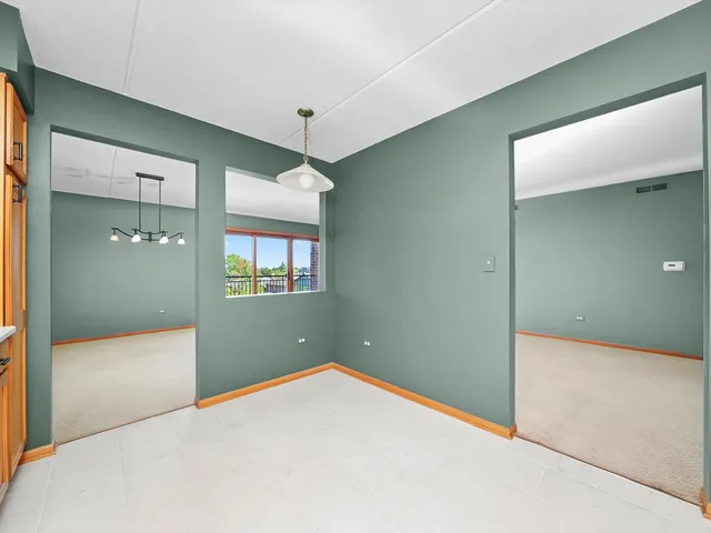 $2,500 | 5360 North Lowell Avenue, Unit 404, Chicago, IL 60630