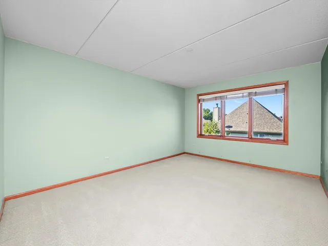 $2,500 | 5360 North Lowell Avenue, Unit 404, Chicago, IL 60630