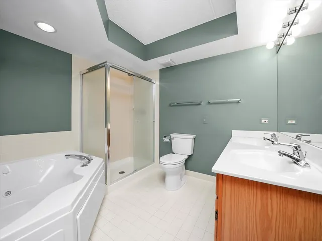 $2,500 | 5360 North Lowell Avenue, Unit 404, Chicago, IL 60630