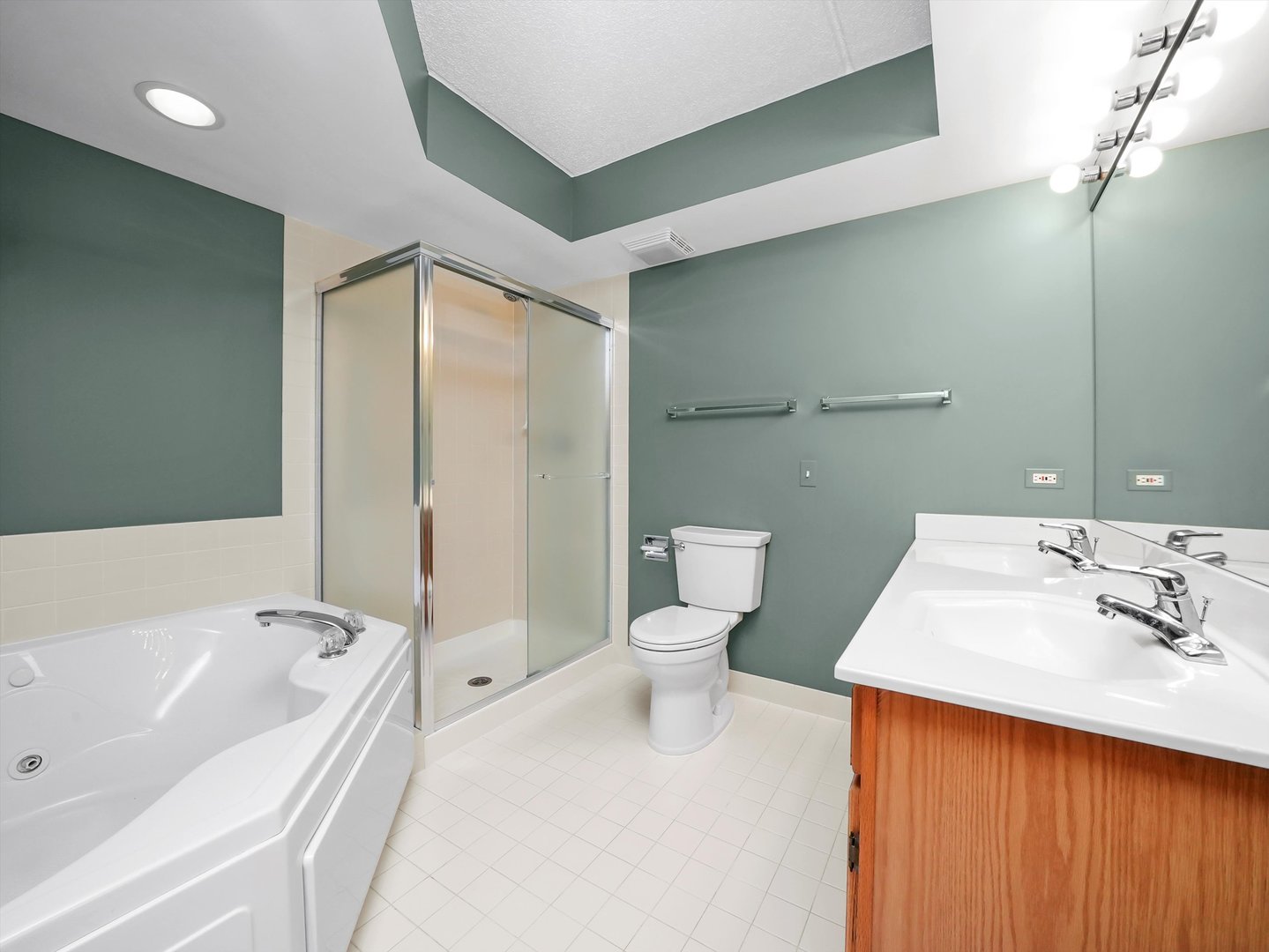 5360 North Lowell Avenue, Unit 404 Chicago, IL 60630 - Photo 15 of 18