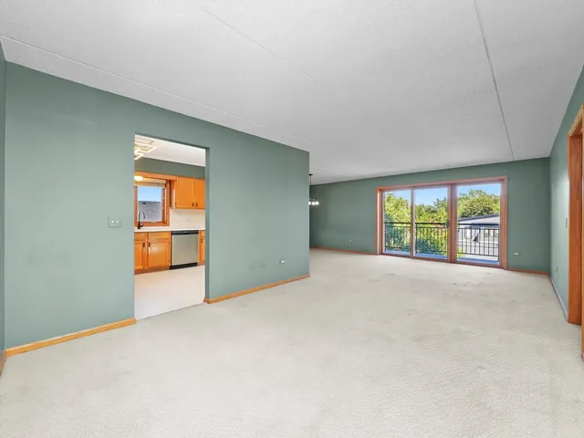 $2,500 | 5360 North Lowell Avenue, Unit 404, Chicago, IL 60630