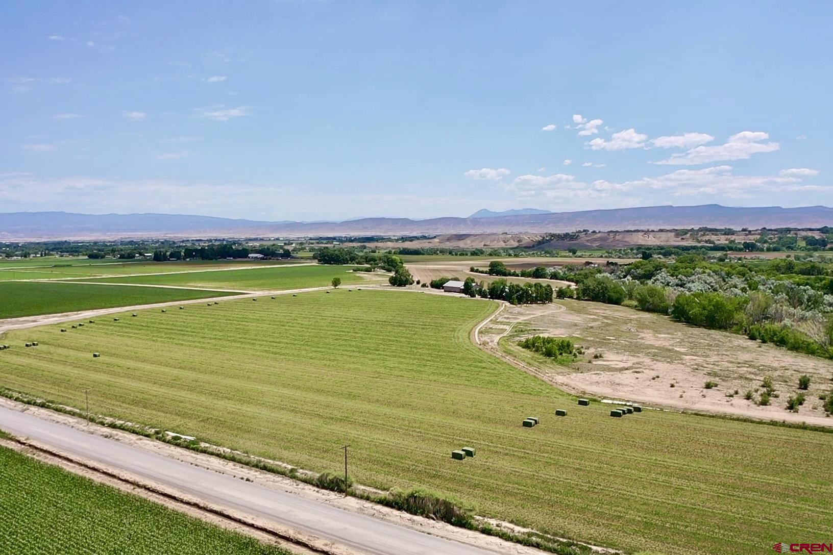 7276 5550th Road Olathe, CO 81425 - Photo 40 of 45 a view of an ocean and city