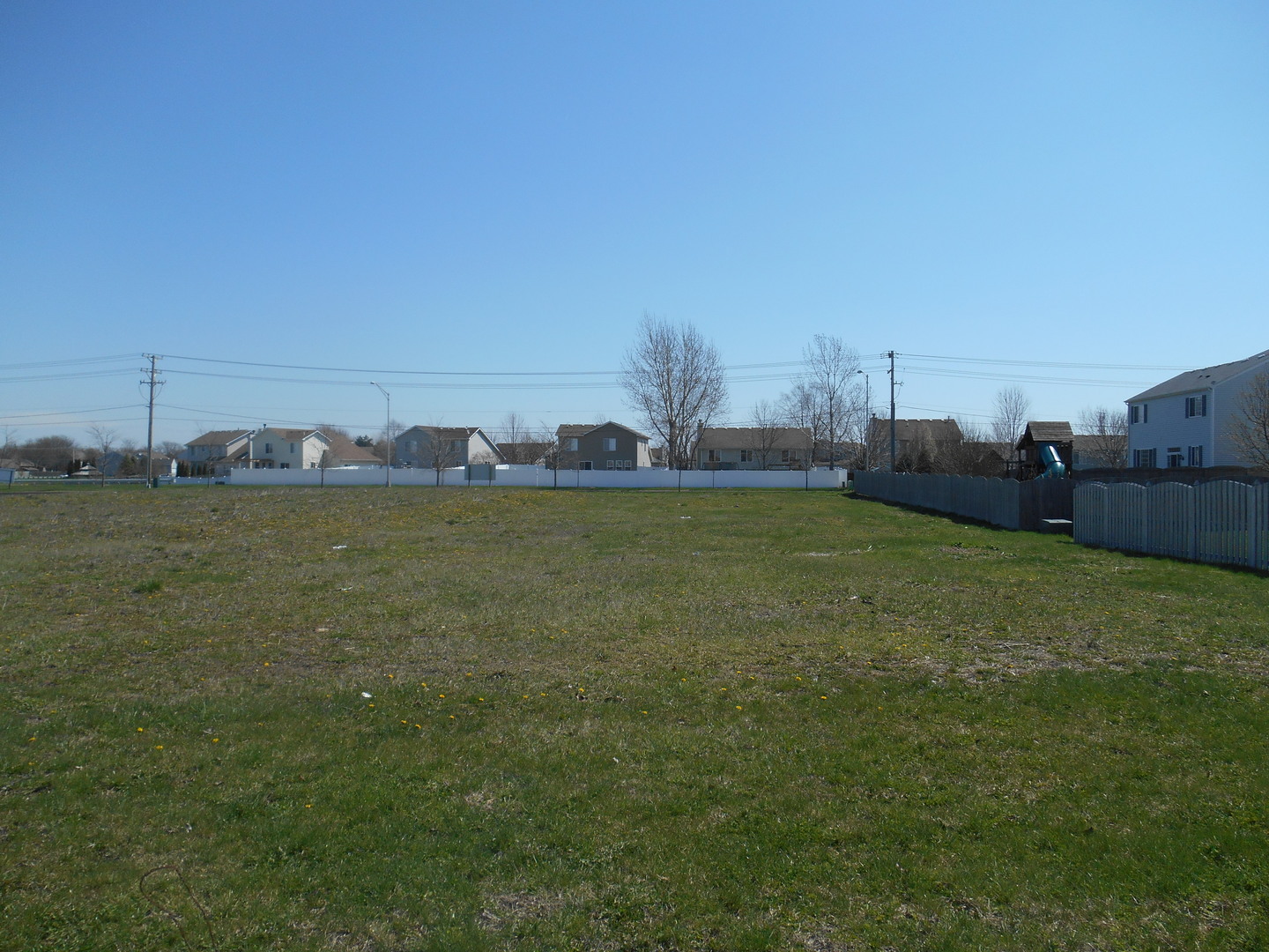2301 South Drauden Road Plainfield, IL 60586 - Photo 3 of 5 a view of a ocean view