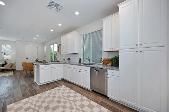 $525,000 | 1588 Parkside Way, Roseville, CA 95747