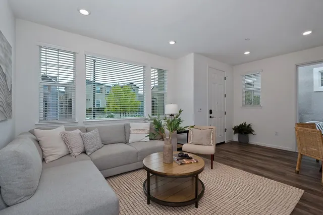 $525,000 | 1588 Parkside Way, Roseville, CA 95747