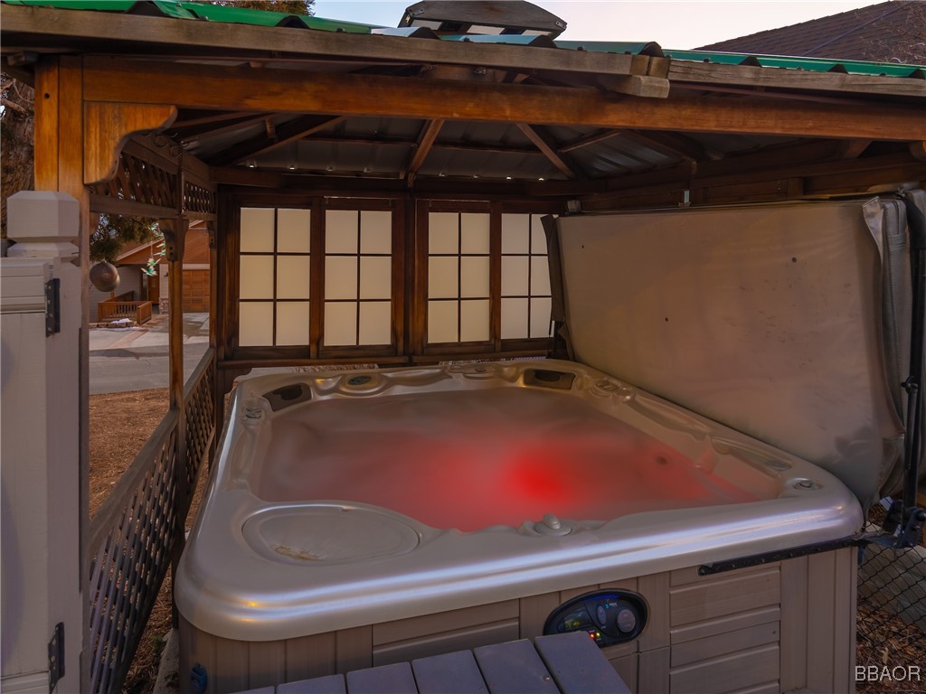 39388 Lodge Road Fawnskin, CA 92333 - Photo 5 of 45 a close up of a sink