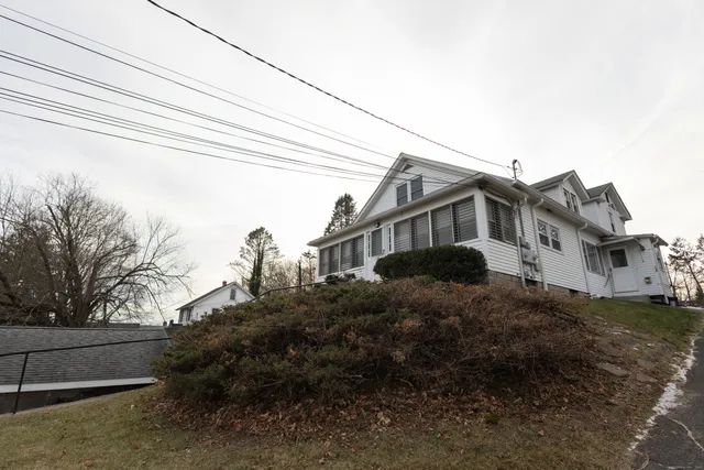 a house view with a outdoor space