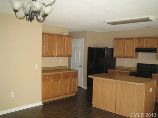 13747 Rutherglen Court Charlotte, NC 28213 - Photo 5 of 6
