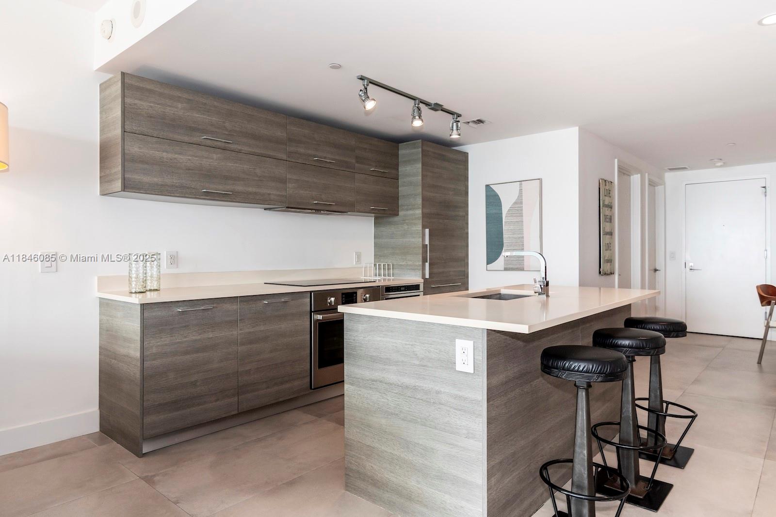 650 Northeast 32nd Street, Unit 4206 Miami, FL 33137 - Photo 8 of 37