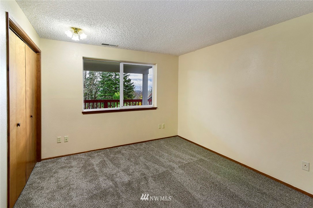3212 Ridgeview Drive Northeast Bremerton, WA 98310 - Photo 21 of 25 Gallery Image 21