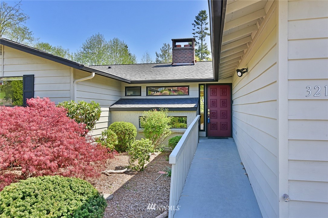 3212 Ridgeview Drive Northeast Bremerton, WA 98310 - Photo 4 of 25 Gallery Image 4