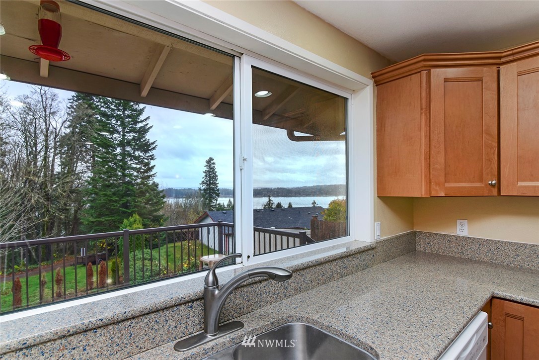 3212 Ridgeview Drive Northeast Bremerton, WA 98310 - Photo 9 of 25 Gallery Image 9
