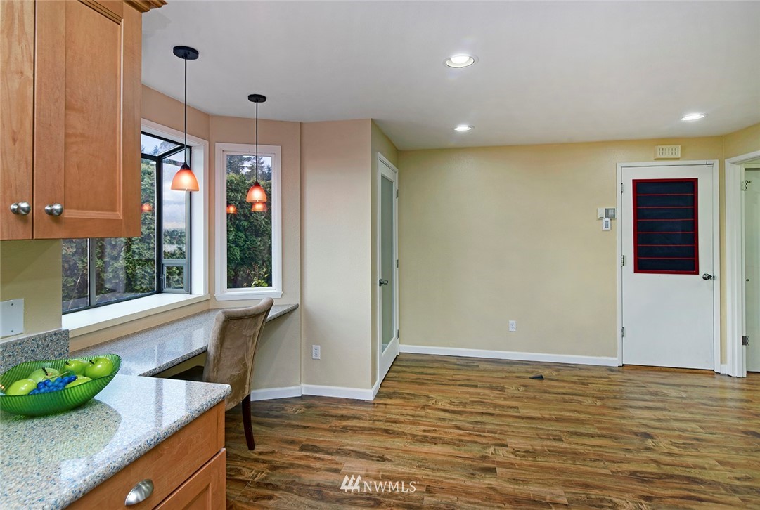 3212 Ridgeview Drive Northeast Bremerton, WA 98310 - Photo 10 of 25 Gallery Image 10