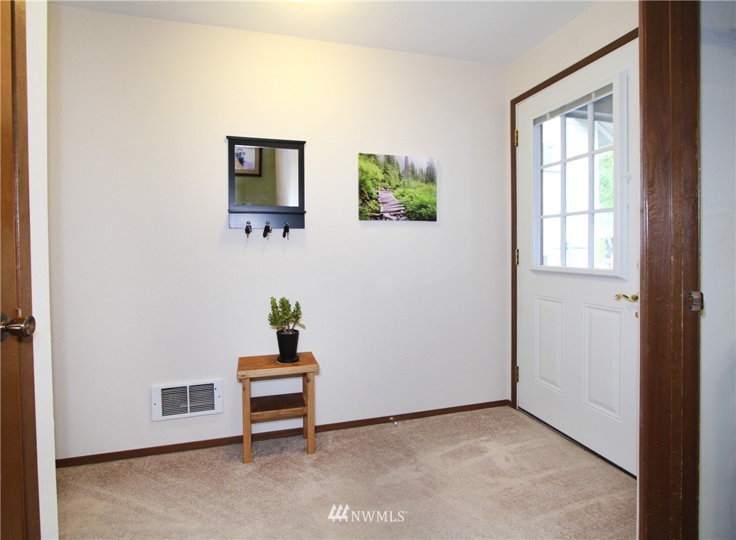 2317 North 56th Street Seattle, WA 98103 - Photo 2 of 21