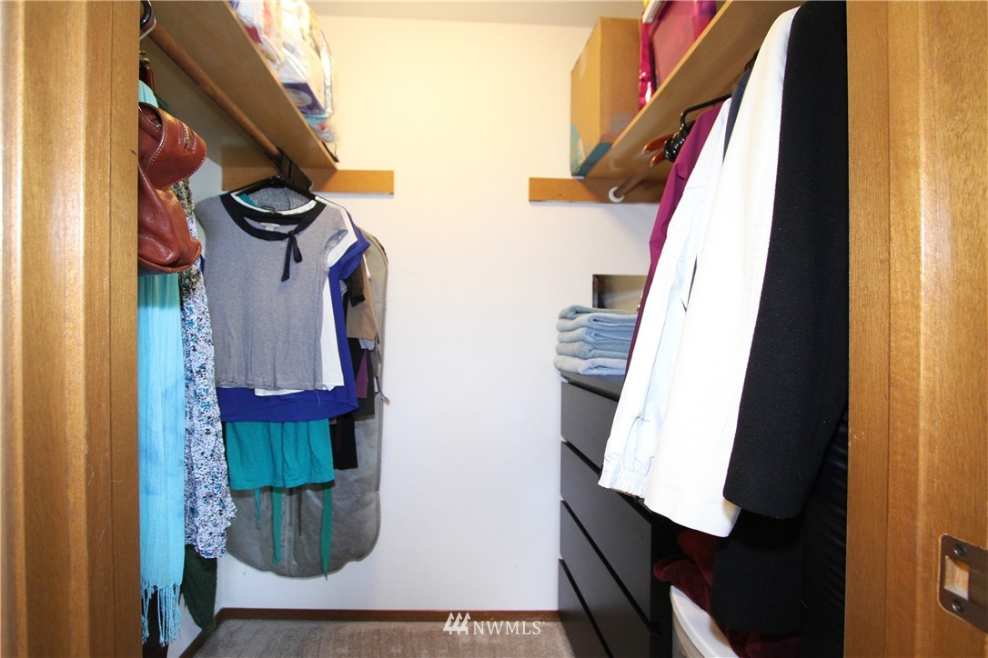 2317 North 56th Street Seattle, WA 98103 - Photo 12 of 21