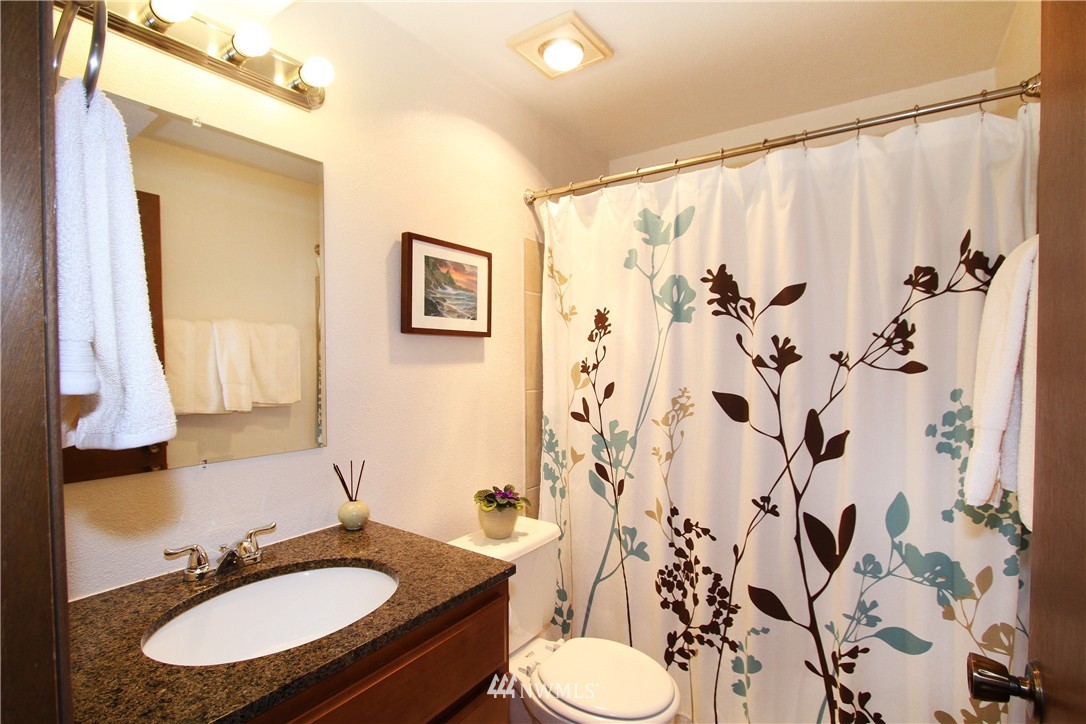 2317 North 56th Street Seattle, WA 98103 - Photo 16 of 21